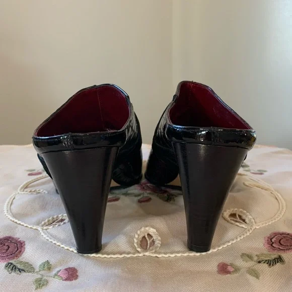 Brighton Leather Romeo Mules - Picture 7 of 12